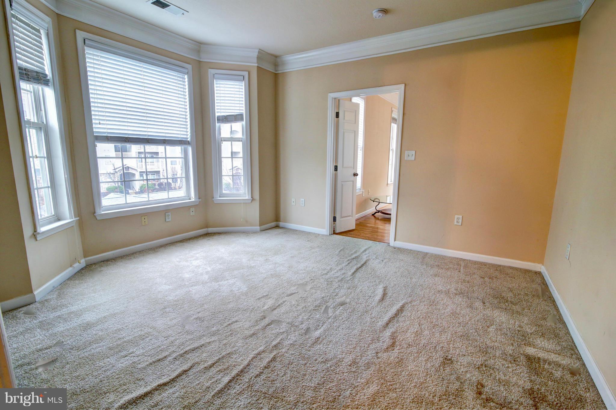 506 Sunset View Terrace Southeast, Unit 301 Leesburg, VA 20175 - Photo 14 of 19 Bedroom