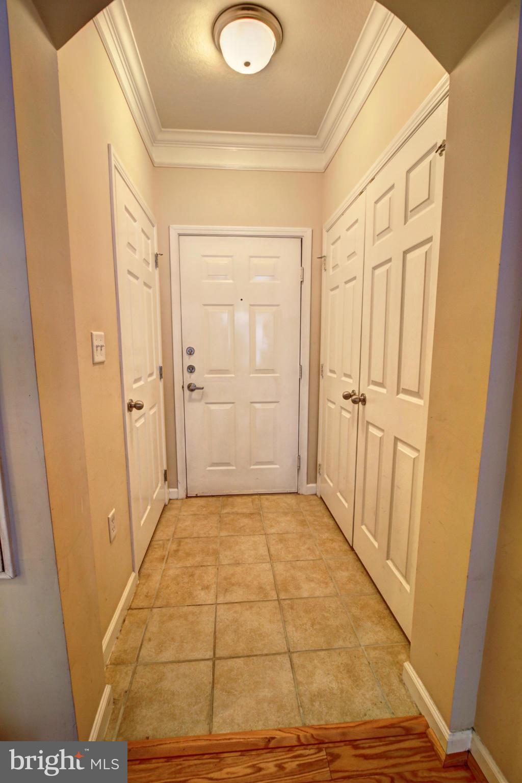 506 Sunset View Terrace Southeast, Unit 301 Leesburg, VA 20175 - Photo 3 of 19 Interior (General)