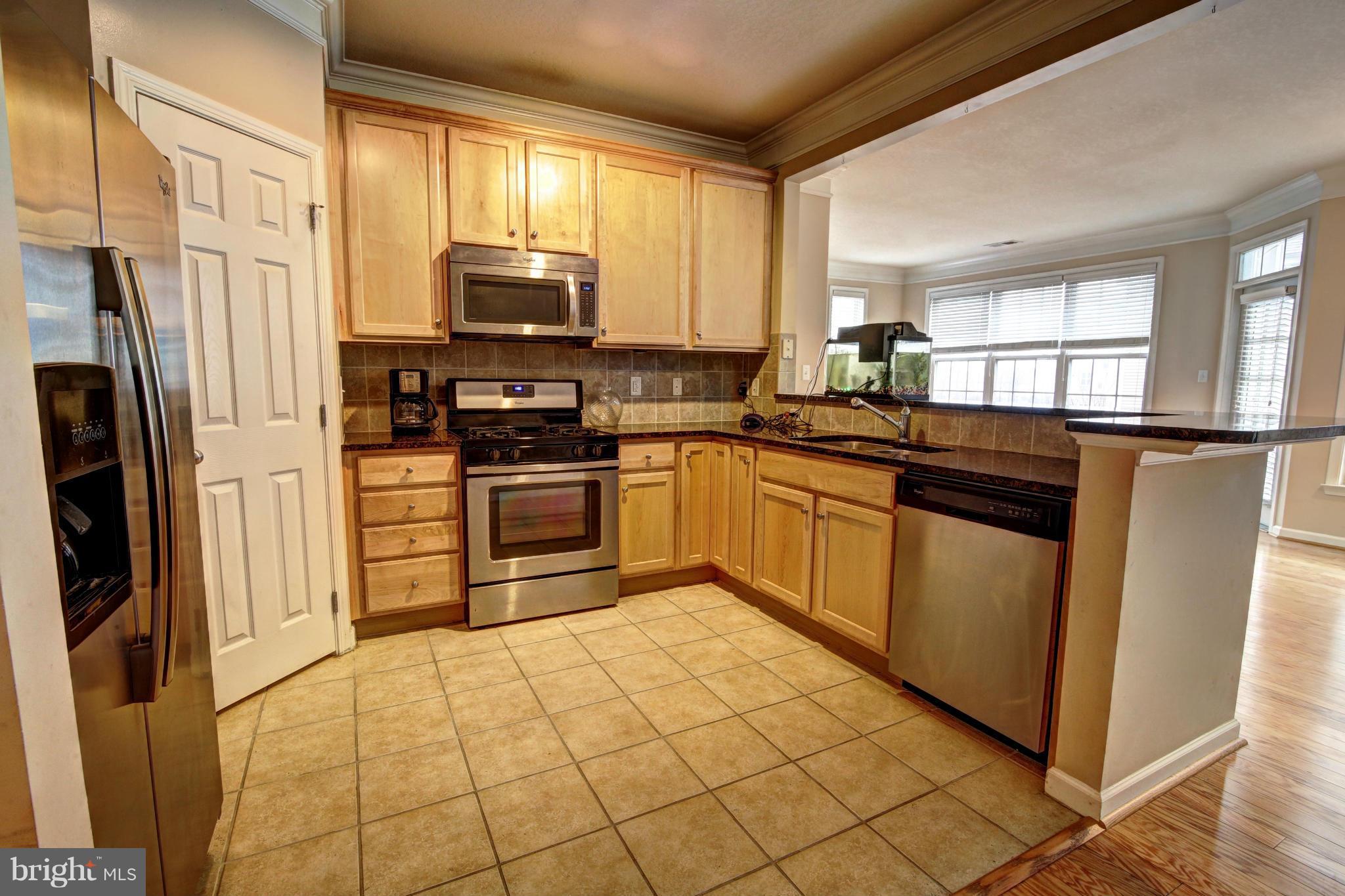 506 Sunset View Terrace Southeast, Unit 301 Leesburg, VA 20175 - Photo 5 of 19 Kitchen