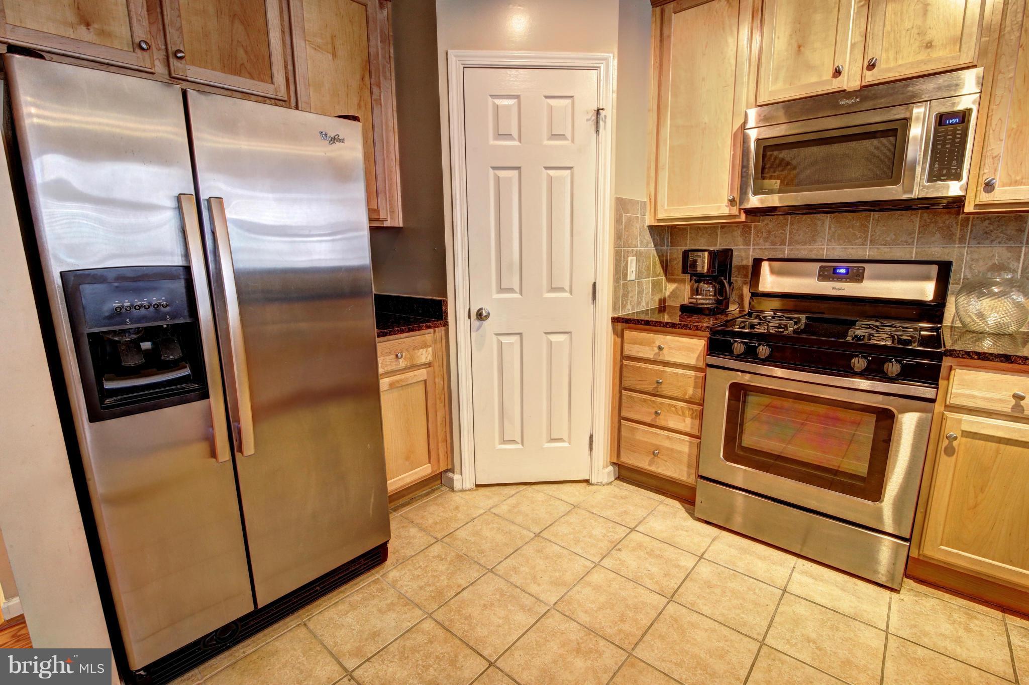 506 Sunset View Terrace Southeast, Unit 301 Leesburg, VA 20175 - Photo 6 of 19 Kitchen
