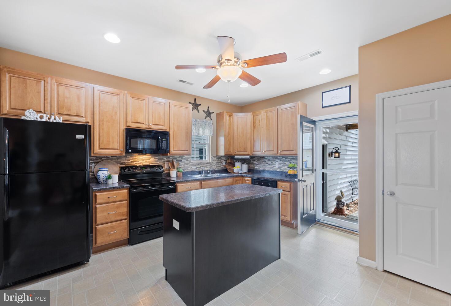 33123 Substation Road Millville, DE 19967 - Photo 6 of 82 Kitchen