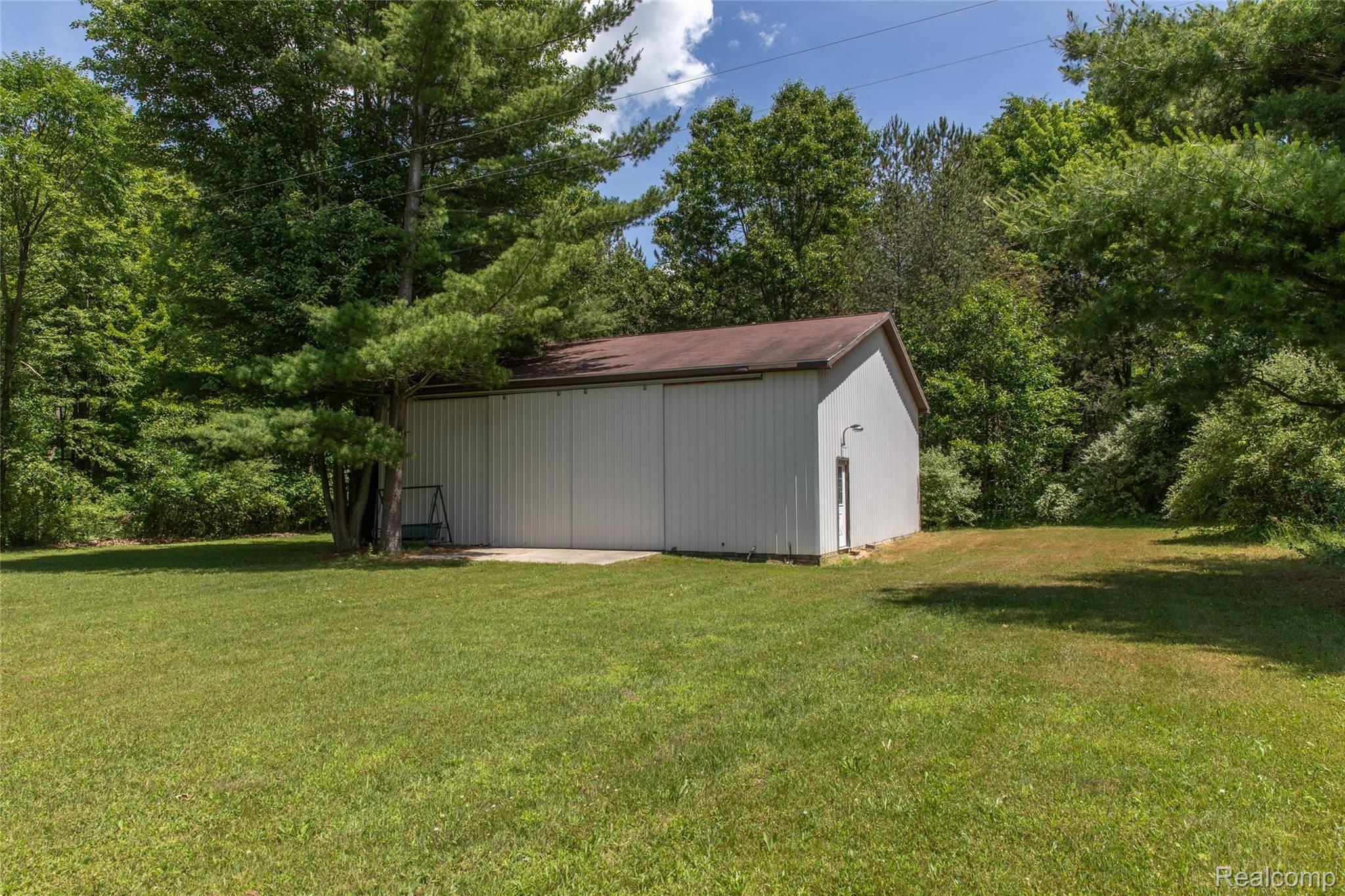 9308 North Webster Road Clio, MI 48420 - Photo 3 of 40 780A4271.JPG