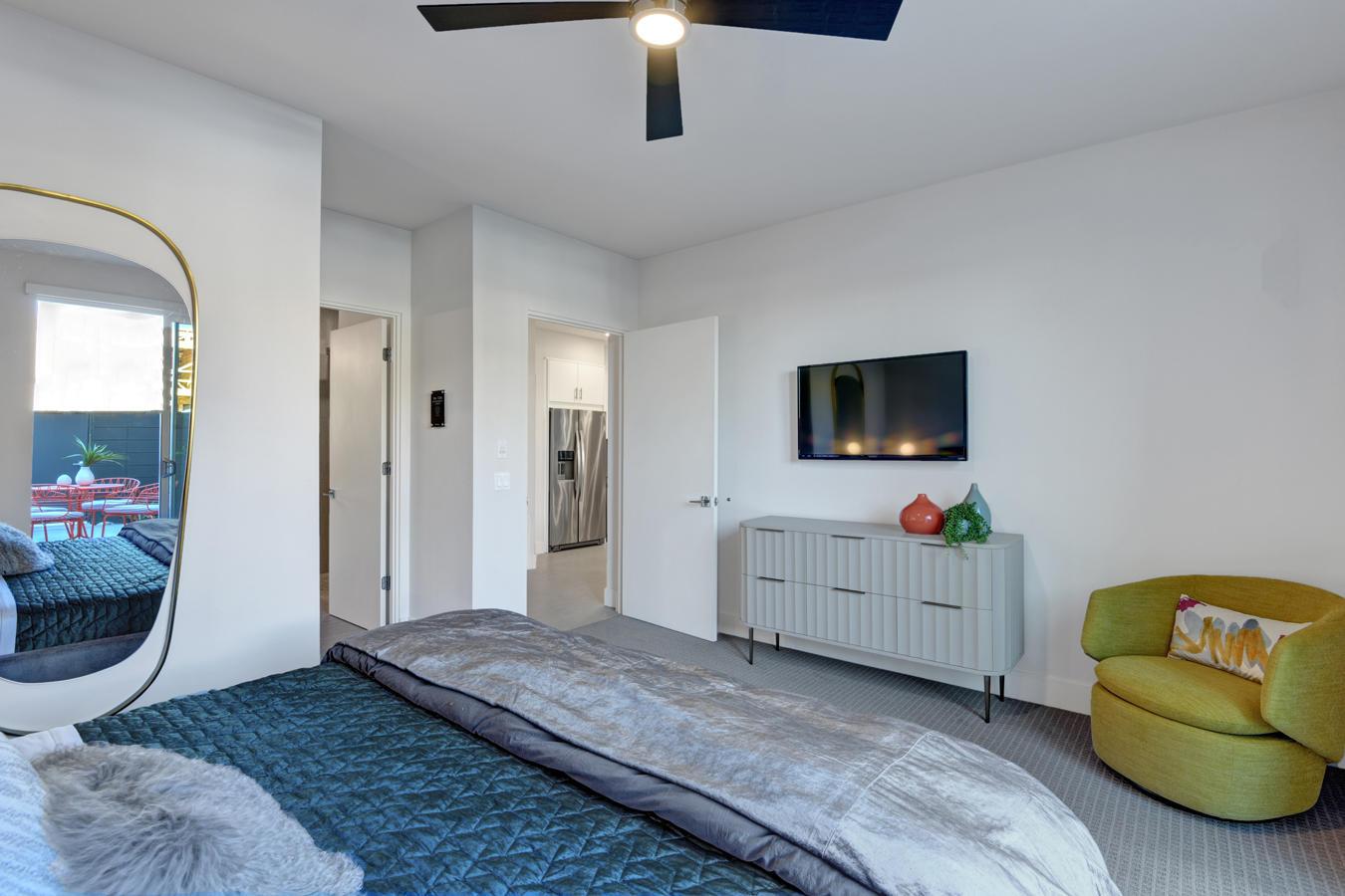 167 The Riv Palm Springs, CA 92262 - Photo 3 of 11 1200-master-bedroom-reverse