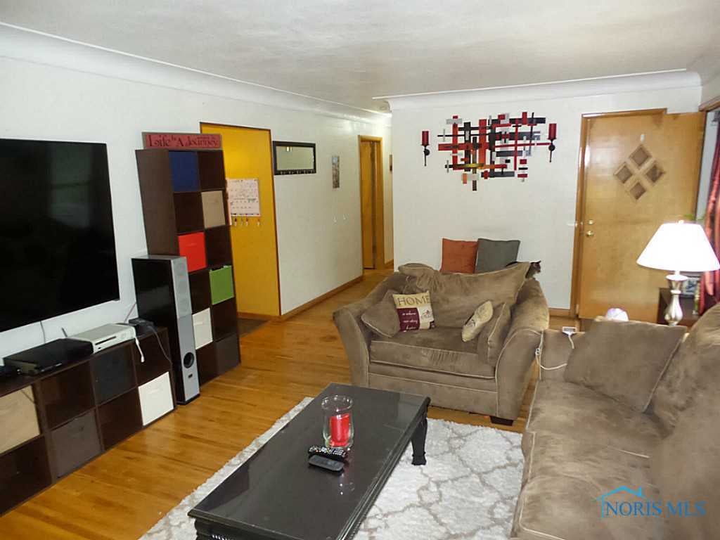 3619 Robin Road Toledo, OH 43623 - Photo 2 of 19 Gallery Image 2