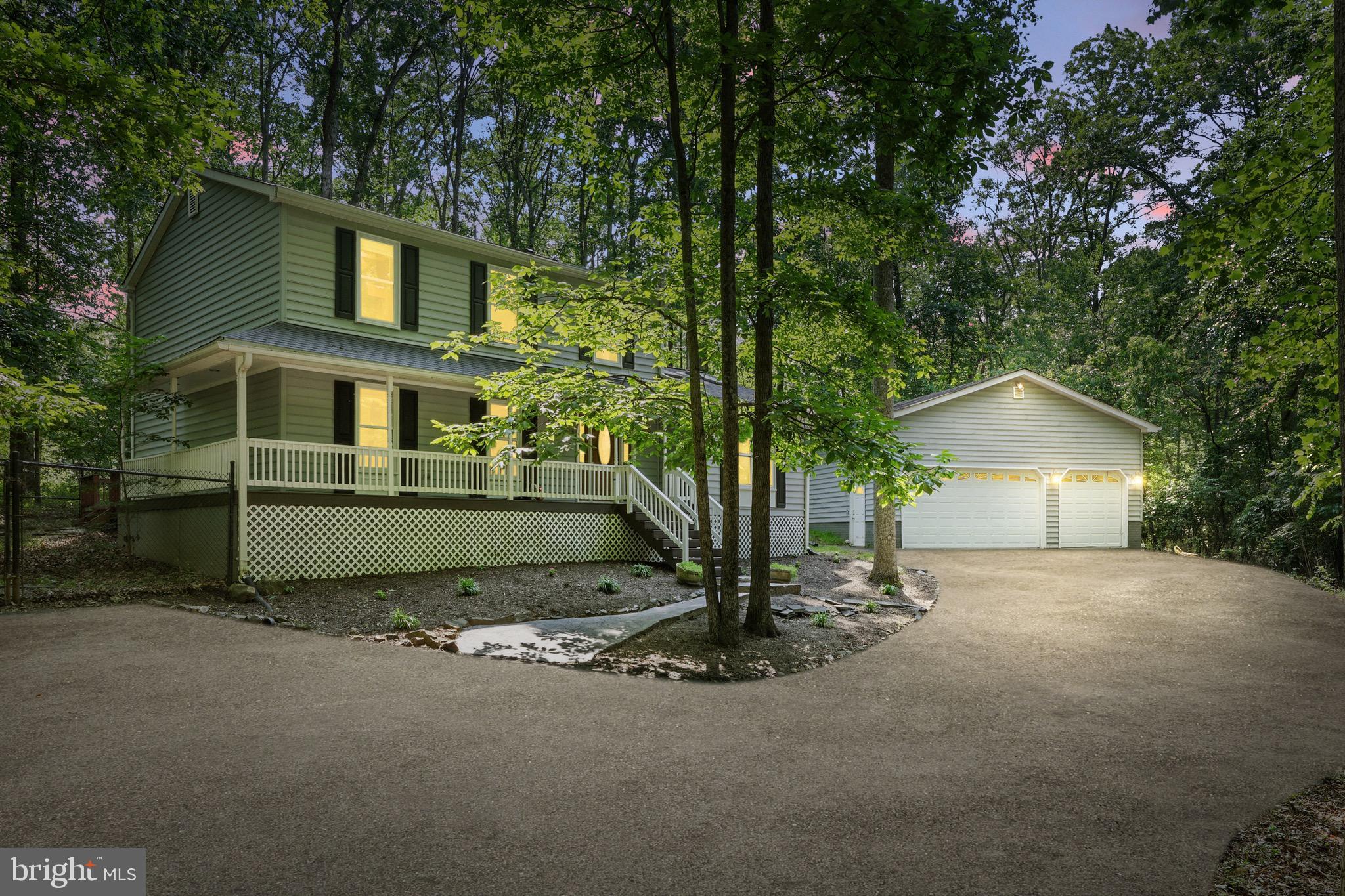 5529 Raider Drive Warrenton, VA 20187 - Photo 2 of 36 Gallery Image 2
