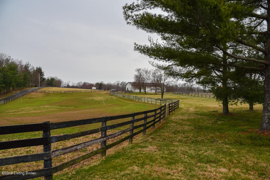 4262 Todds Point Road Simpsonville, KY 40067 - Photo 41 of 82 DSC_1302