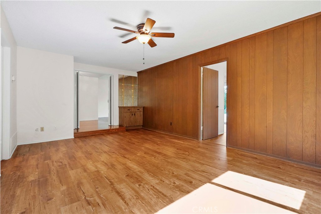 3136 Voltaire Drive Topanga, CA 90290 - Photo 20 of 48 a view of empty room with ceiling fan