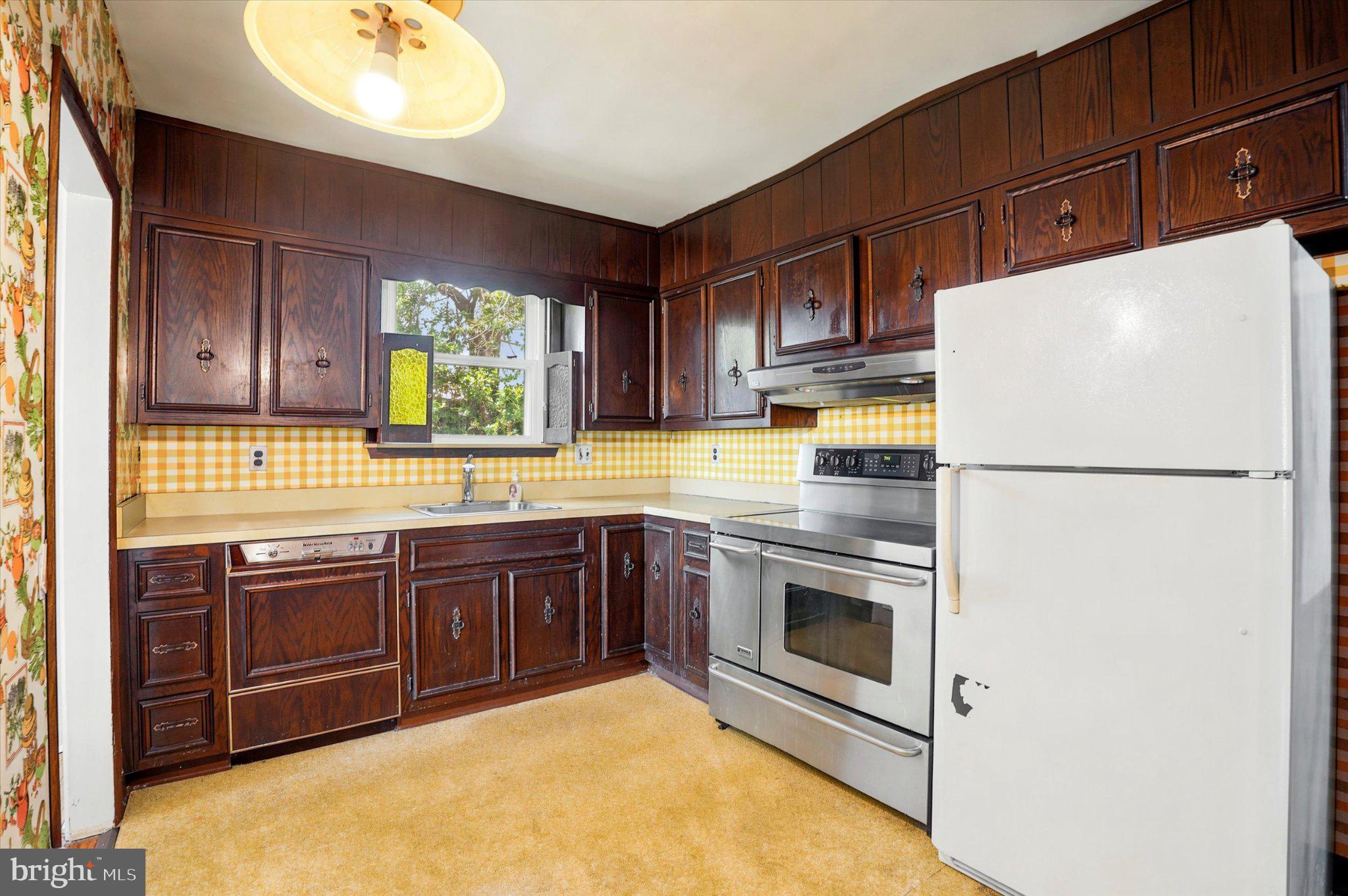 400 Rittenhouse Circle Havertown, PA 19083 - Photo 9 of 26