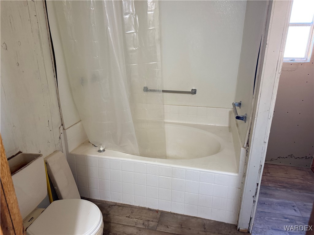4248 West Ranch Road Golden Valley, AZ 86413 - Photo 17 of 42 Bathroom