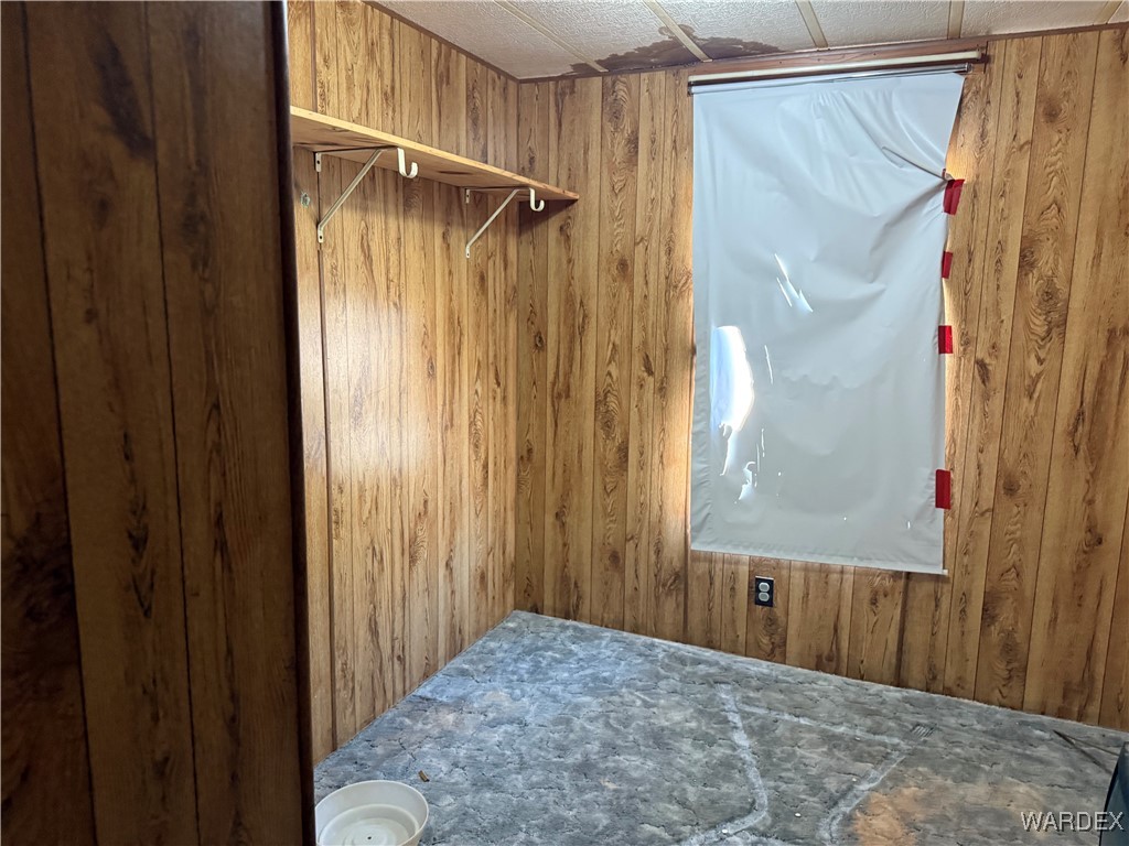 4248 West Ranch Road Golden Valley, AZ 86413 - Photo 22 of 42 Closet