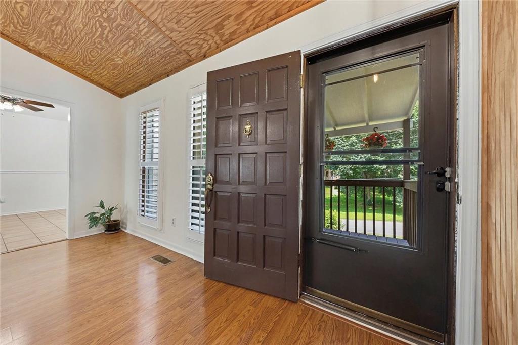 154 West Putnam Ferry Road Woodstock, GA 30189 - Photo 5 of 48