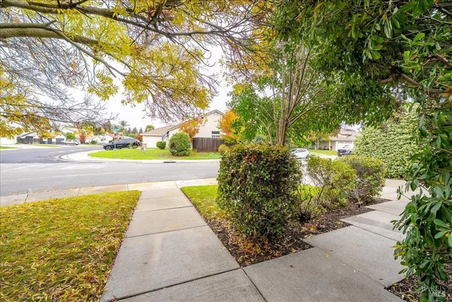 $615,000 | 1595 Ingrid Drive, Dixon, CA 95620