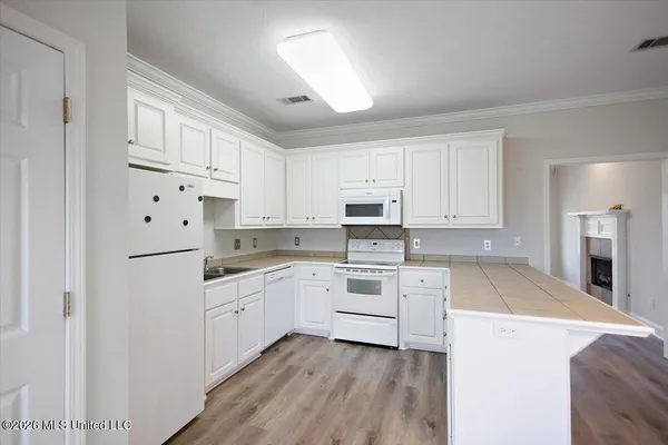 $242,300 | 220 White Oak Place, Pearl, MS 39208