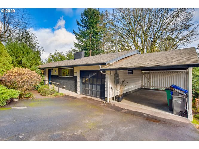 9400 Southwest View Point Terrace Portland, OR 97219 - Photo 1 of 32 Gallery Image 1