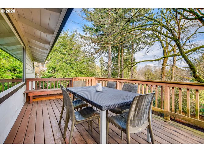 9400 Southwest View Point Terrace Portland, OR 97219 - Photo 26 of 32 Gallery Image 26