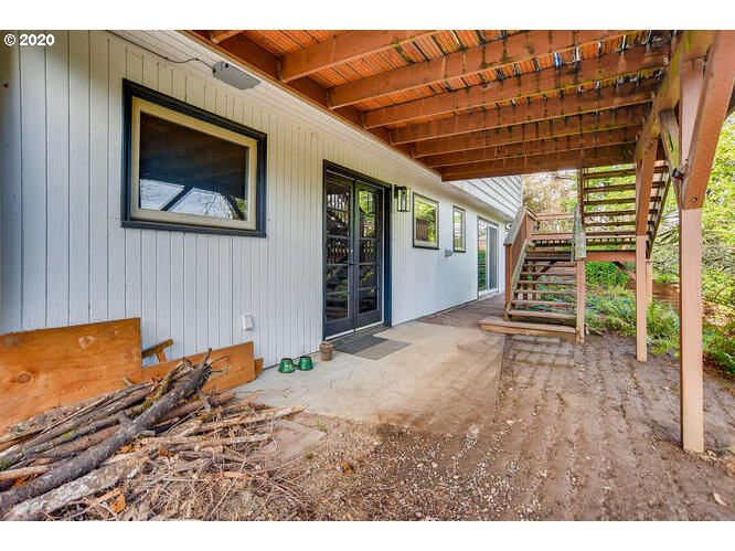 9400 Southwest View Point Terrace Portland, OR 97219 - Photo 27 of 32 Gallery Image 27