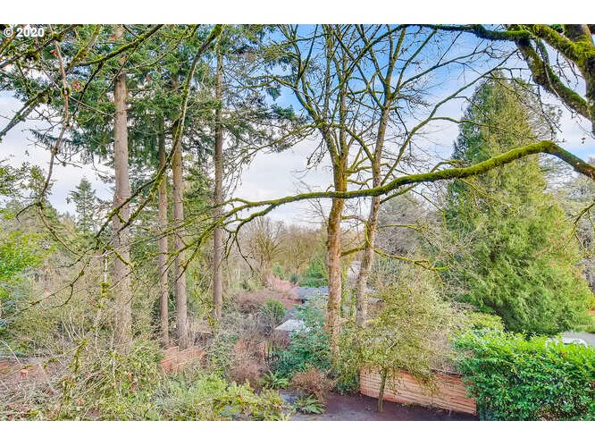 9400 Southwest View Point Terrace Portland, OR 97219 - Photo 31 of 32 Gallery Image 31