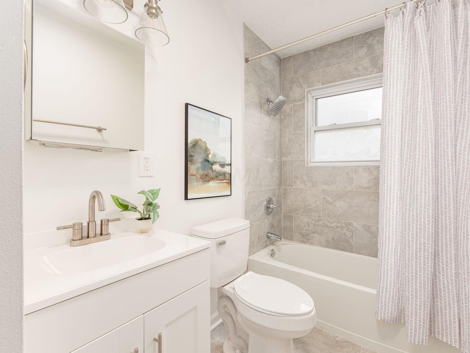 4498 Errington Road Columbus, OH 43227 - Photo 13 of 28 48A373C1-B01D-484E-9F28-98811F28033B