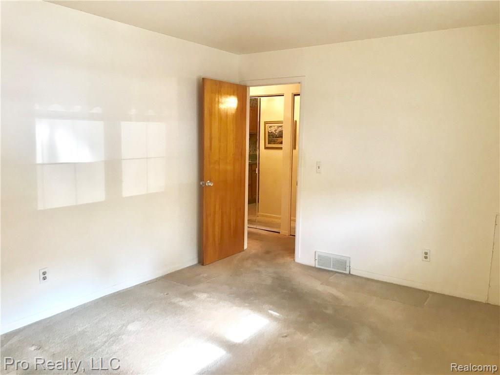 1199 South Sheldon Road, Unit 24 Plymouth, MI 48170 - Photo 3 of 26 3.JPG