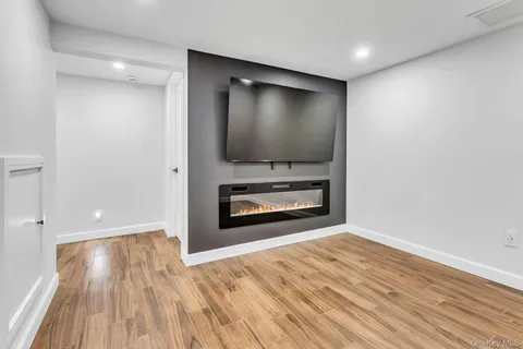 $749,000 | 1 Coles Street, Glen Cove, NY 11542
