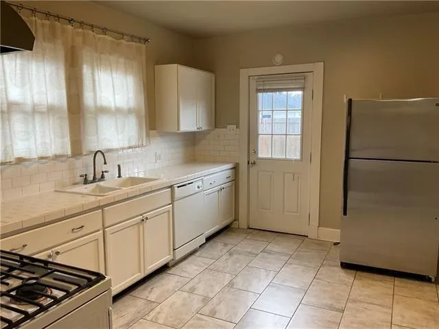 $1,400 | 433 Nursery Avenue, Metairie, LA 70005