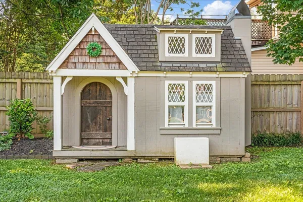 $1,049,999 | 422 North Academy Street, Murfreesboro, TN 37130