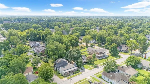 $1,049,999 | 422 North Academy Street, Murfreesboro, TN 37130