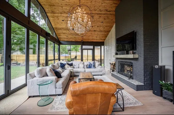 $1,049,999 | 422 North Academy Street, Murfreesboro, TN 37130