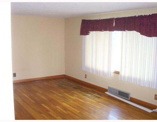 232 Floral Avenue Springfield, OH 45503 - Photo 2 of 10