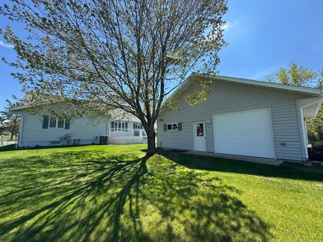 901 5th Street Northeast Staples, MN 56479 - Photo 19 of 75