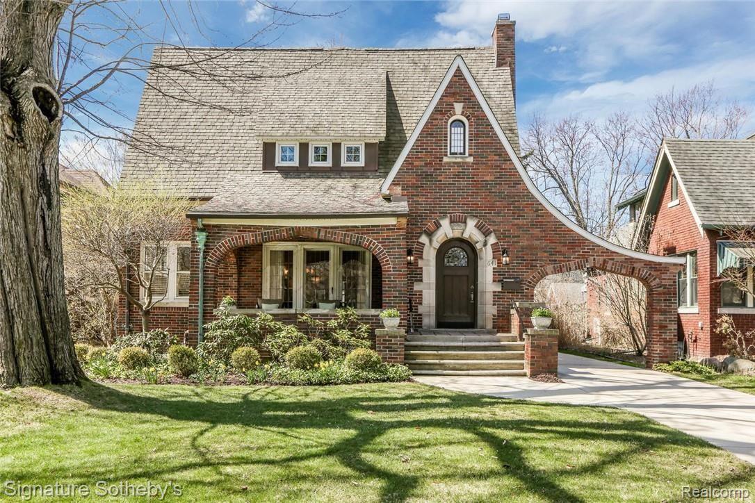 641 Washington Road Grosse Pointe, MI 48230 - Photo 1 of 44 641 Washington Rd Grosse-large-044-31-641 Washington Road Grosse-1500x1000-72dpi.jpg