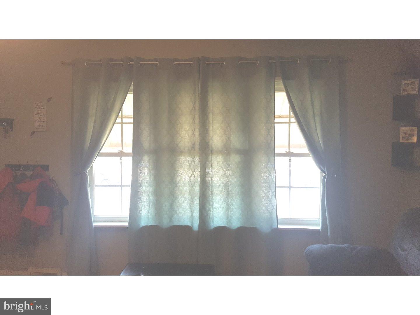 515 Harding Avenue Reading, PA 19607 - Photo 4 of 19