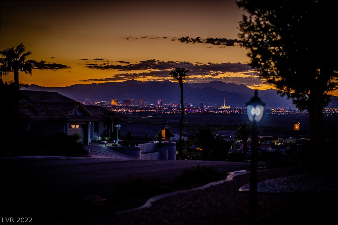 1051 Calico Ridge Drive Henderson, NV 89011 - Photo 39 of 42 Gallery Image 39
