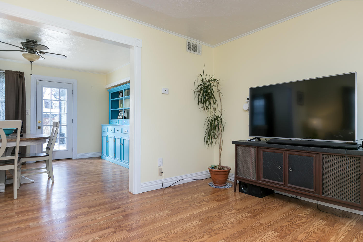 28 Victor Road Portland, ME 04103 - Photo 27 of 44 28 Victor Rd Portland ME 04103-large-024