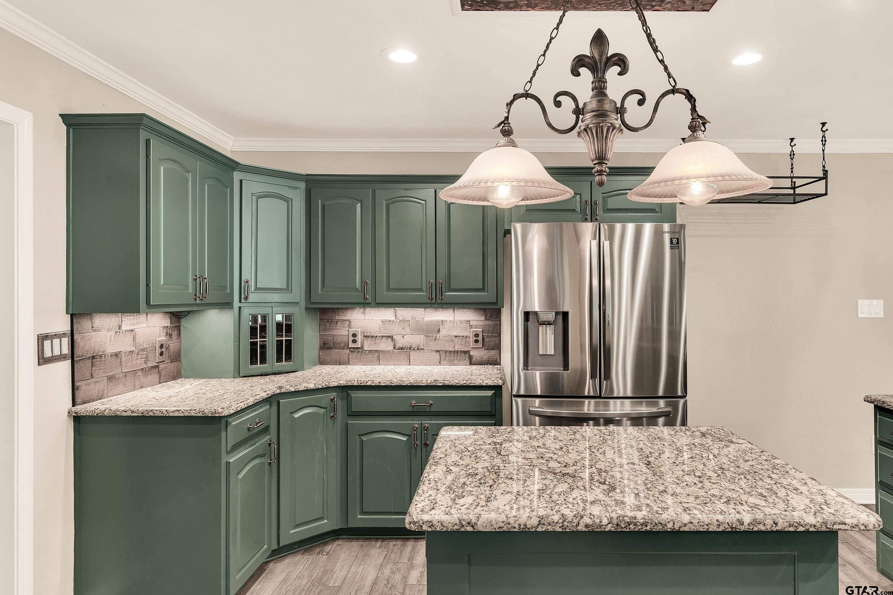 473 Cupit Street Longview, TX 75604 - Photo 7 of 48