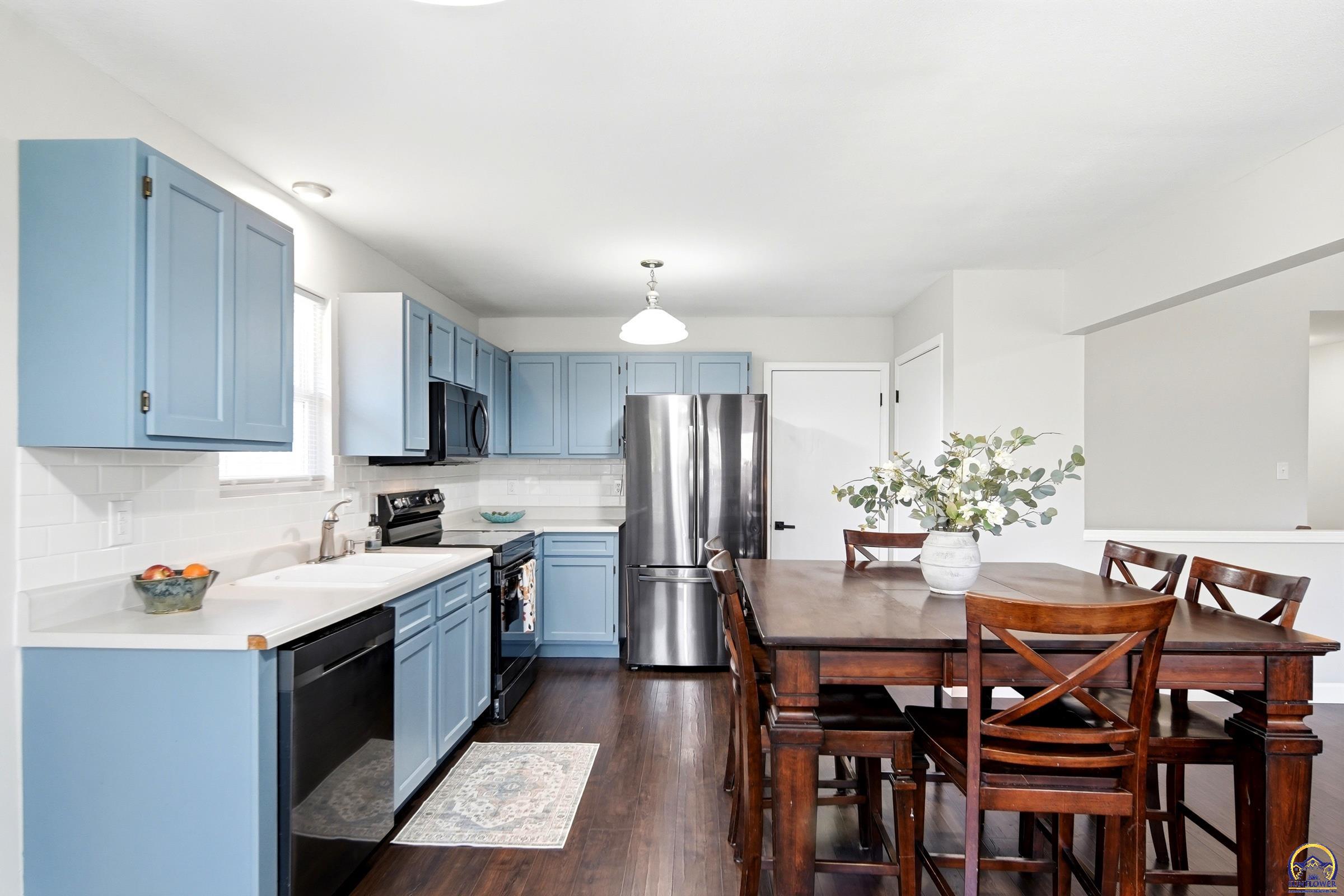 7537 Southwest 26th Street Topeka, KS 66614 - Photo 12 of 69