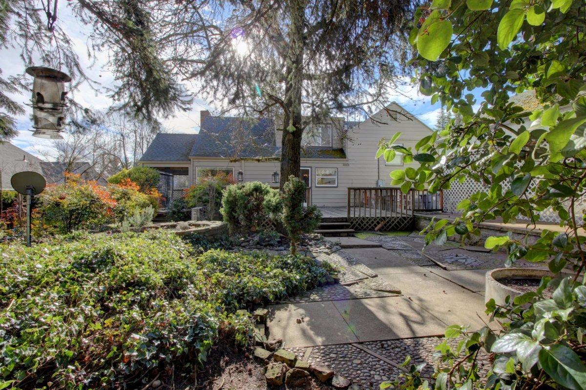 2011 Westerlund Drive Medford, OR 97504 - Photo 17 of 22 Additional Photo