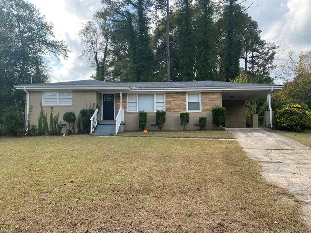 front view of house with a yard
