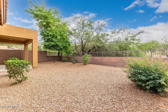 $2,750 | 7037 East Regina Street, Mesa, AZ 85207