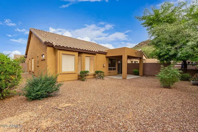 $2,750 | 7037 East Regina Street, Mesa, AZ 85207