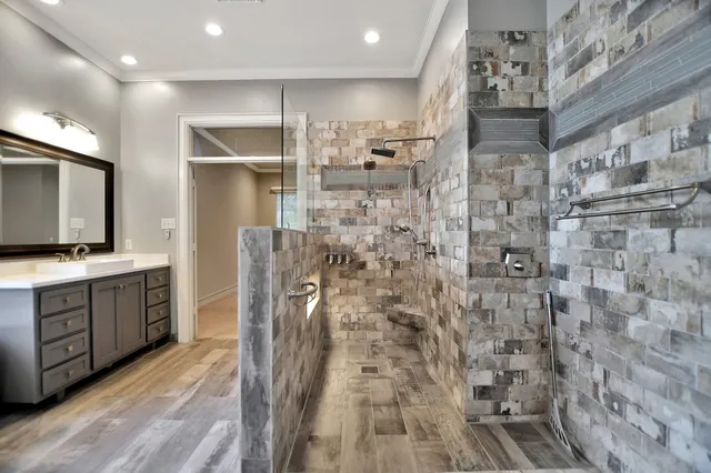 $675,000 | 6615 Butler Oaks Court, Spring, TX 77389