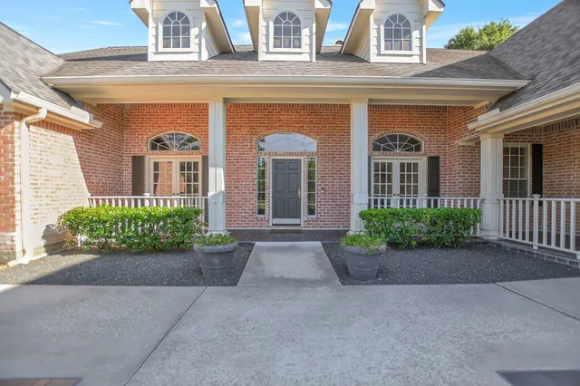 $675,000 | 6615 Butler Oaks Court, Spring, TX 77389