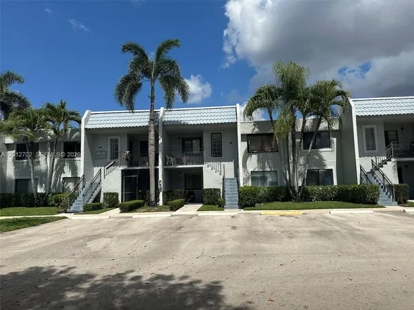 $2,400 | 16511 Blatt Boulevard, Unit 203, Weston, FL 33326