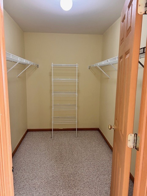 623 Waterview Court Naperville, IL 60563 - Photo 16 of 22 a view of an empty room