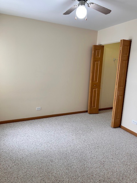 623 Waterview Court Naperville, IL 60563 - Photo 20 of 22 an empty room with a window