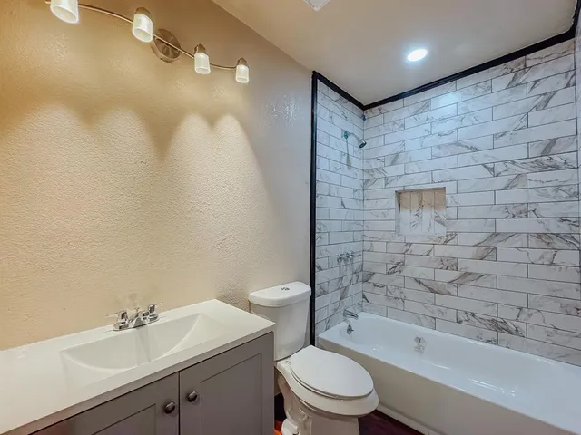 $230,000 | 1112 East 13th Avenue, Corsicana, TX 75110