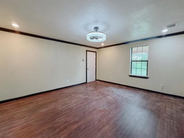 $230,000 | 1112 East 13th Avenue, Corsicana, TX 75110