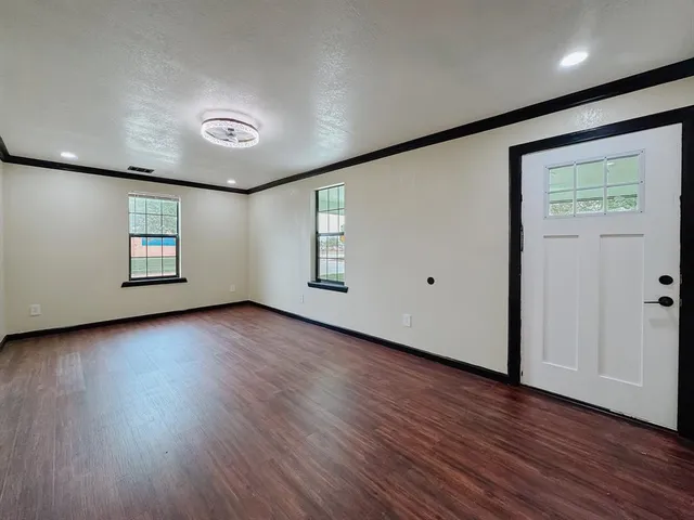 $230,000 | 1112 East 13th Avenue, Corsicana, TX 75110