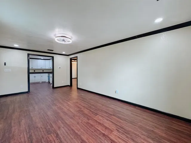 $230,000 | 1112 East 13th Avenue, Corsicana, TX 75110