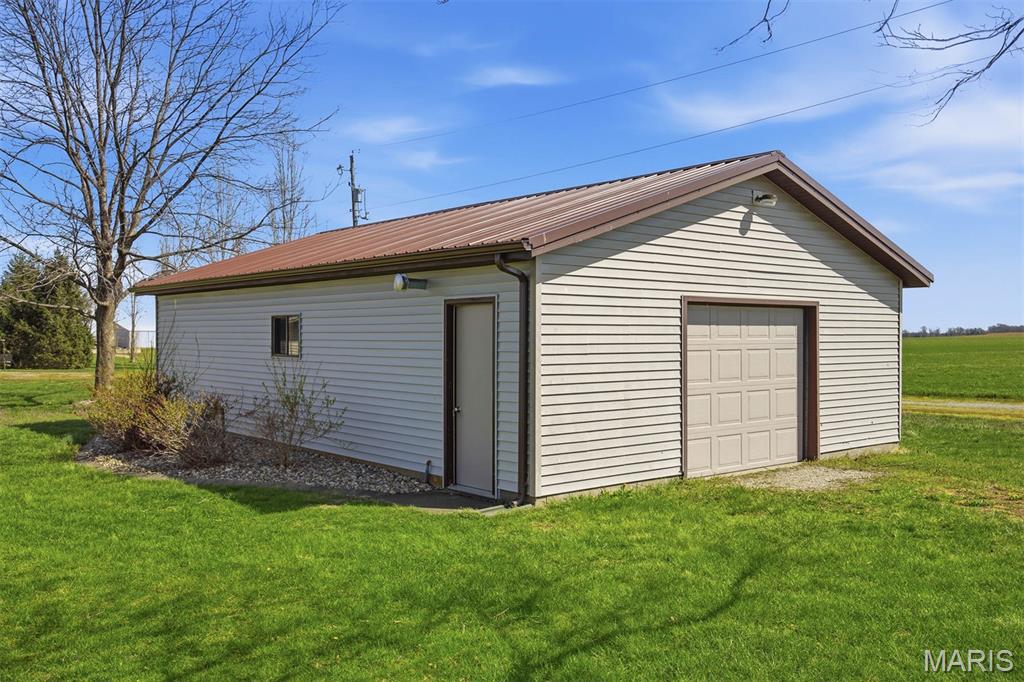 13005 Oil Field Road Bartelso, IL 62218 - Photo 2 of 50